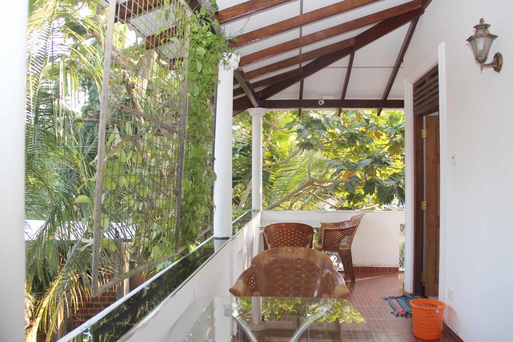 Lionka Guesthouse Mirissa Exterior photo